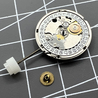 ETA556.115 Swiss Made quartz movement showing 3 hands and date window at 3 o?clock for precise timekeeping and reliability.
