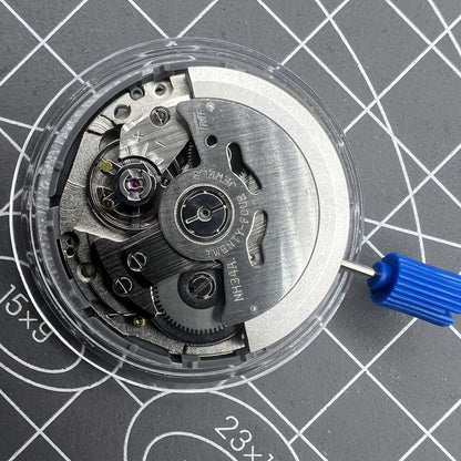 Automatisches NH34 GMT Uhrwerk mit schwarzer Scheibe arabische Zahlen Sekundenstopp