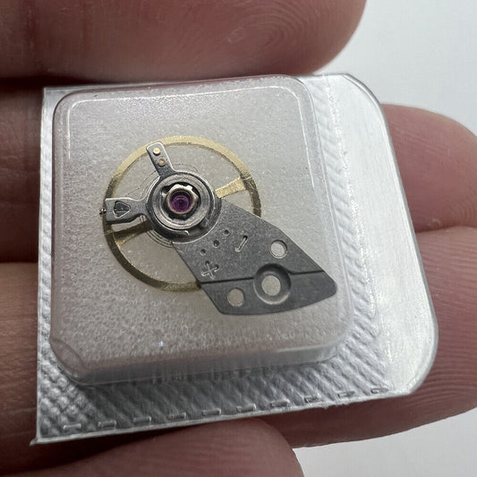 Japan Made silver complete balance wheel with splint for Miyota 8205 8200 watch movement, high precision component.