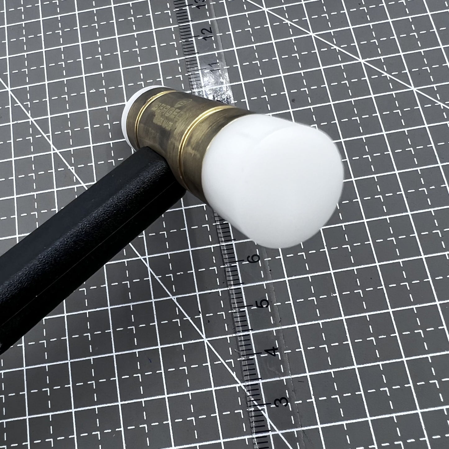 Bergeon Swiss Hammer mit austauschbaren Spitzen Kunststoffgriff Modell 30516