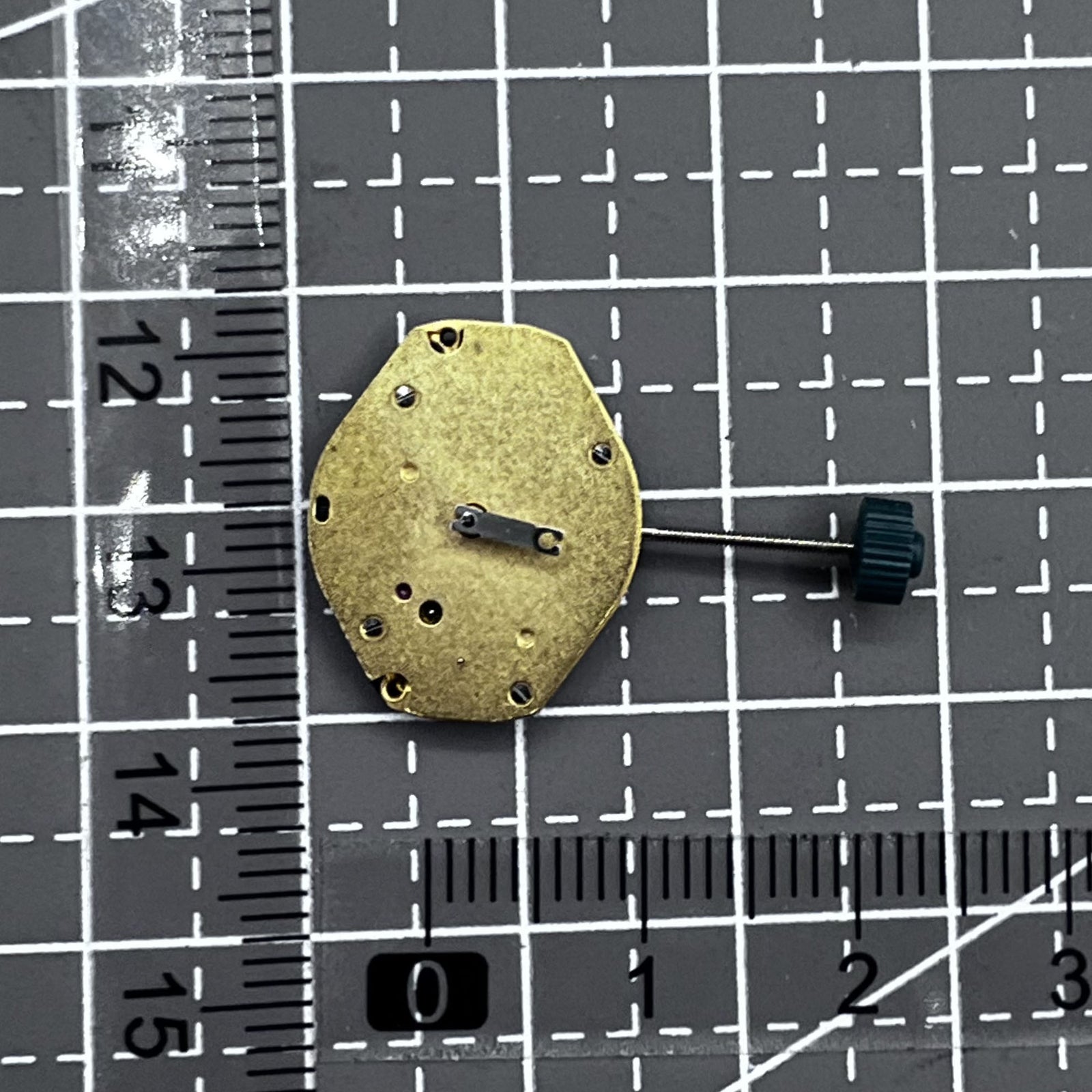 Quarzwerk Swiss Ronda 1069 goldbeschichtet, langlebiges Uhrwerk Ersatzteil f�r pr�zise Zeitmessung