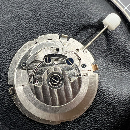 Mechanical automatic watch featuring 3 hands, big date at 12, and multifunction dial.