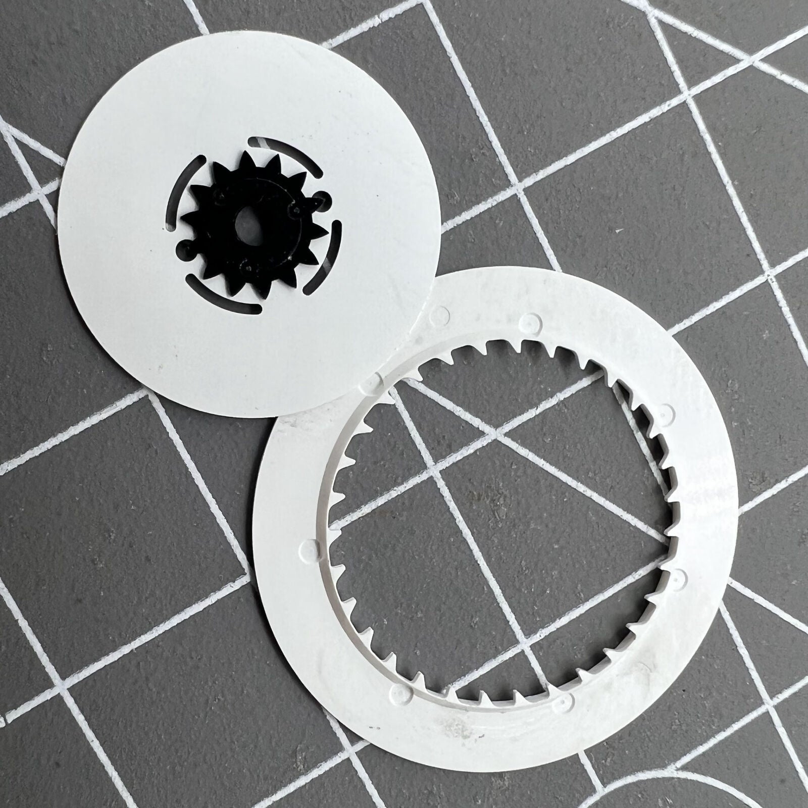 Blue lume Chinese font date and week wheels with white disk for NH36 movement by precision parts