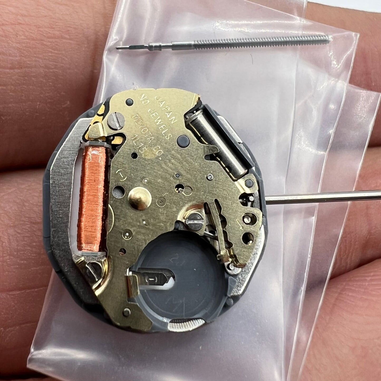 Miyota 1L15 Japan Quartz Movement watch with date display at 3 o'clock, precise and reliable mechanism.