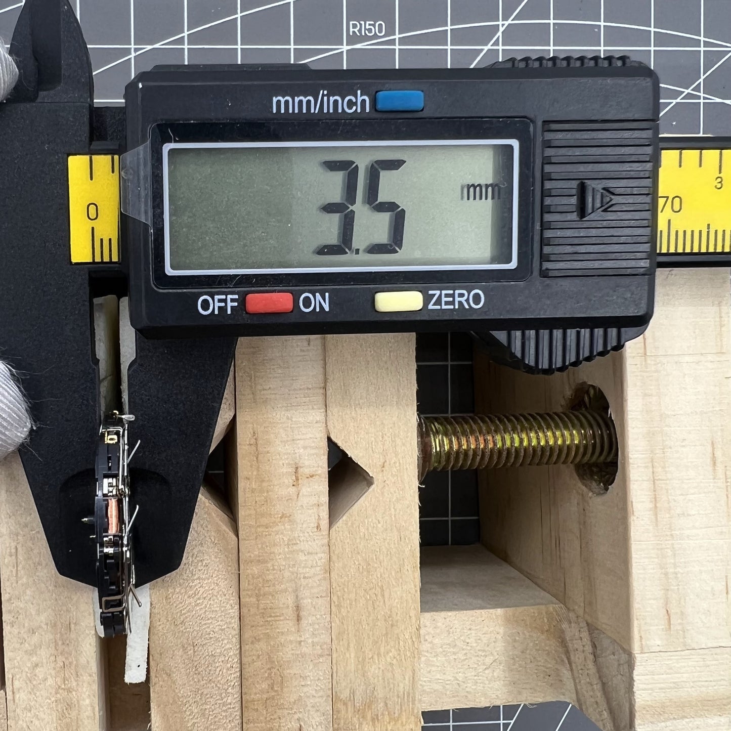 In Japan hergestellte Hattori Epson TMI YM85 YM85A Uhr mit Quarzwerk