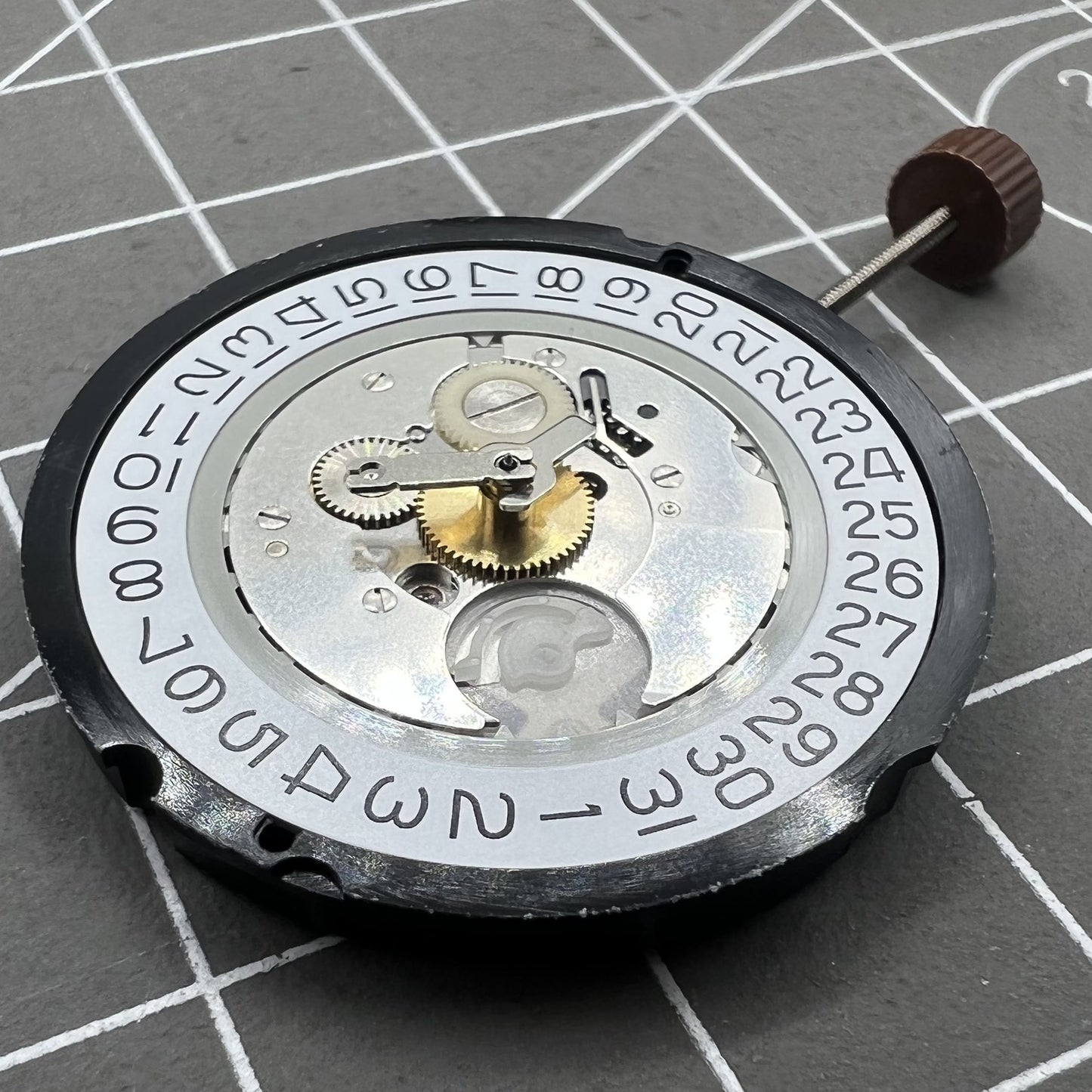 Ronda 24H 515 quartz watch movement, Swiss precision for reliable timekeeping in watch accessories.