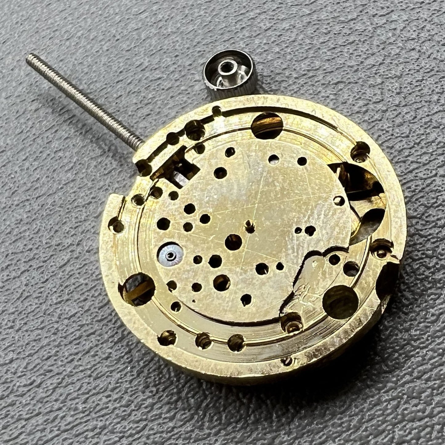 Set of 2 golden hollow 17.2mm mechanical cufflink parts for watchmaking accessories.