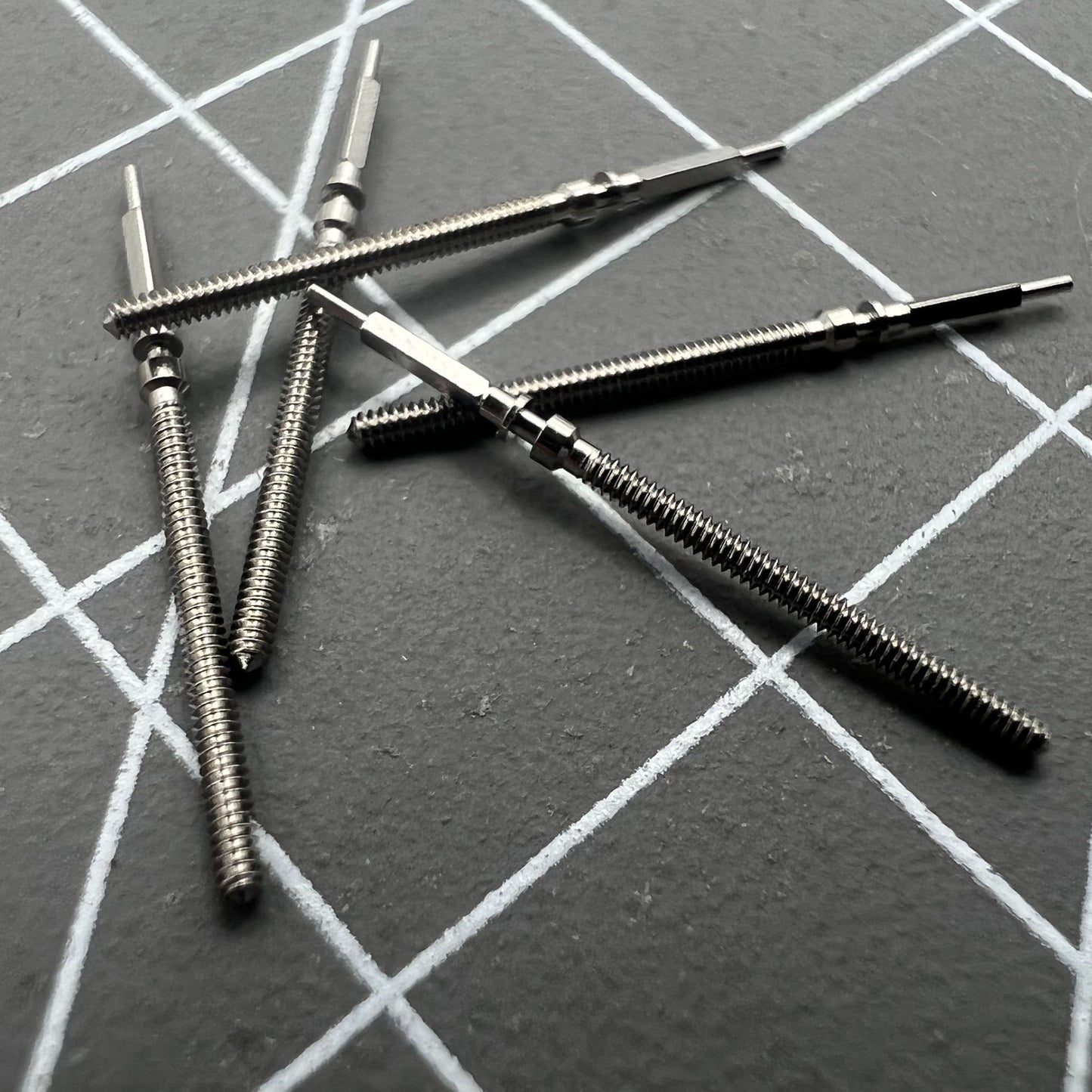 2 Uhren Aufzugswellen Ersatzteile für Omega 560 561 562 564 565 Uhrwerke