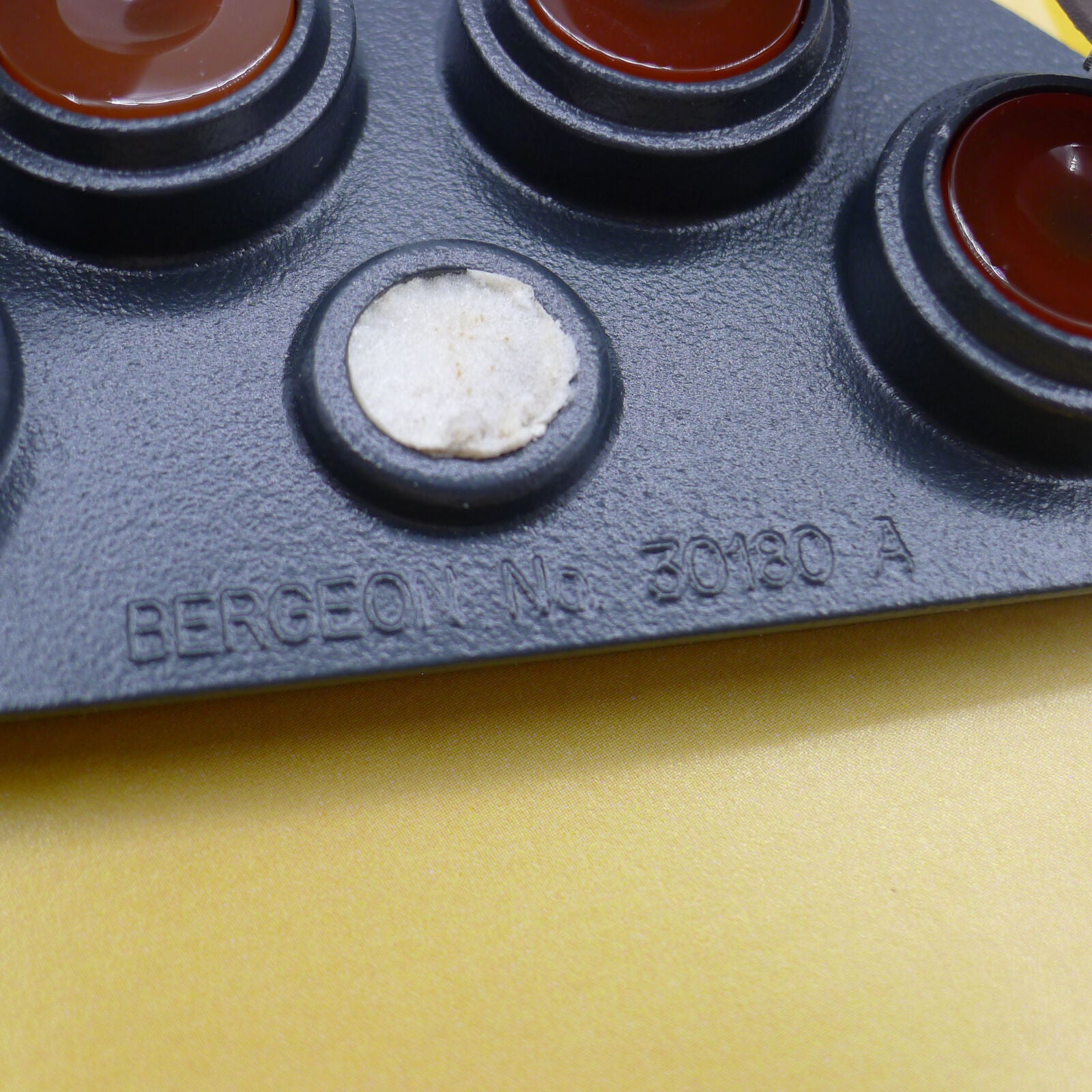 Bergeon 30180-A dip oiler stand for watch oil, Swiss Made die-cast design ensuring precise lubrication.