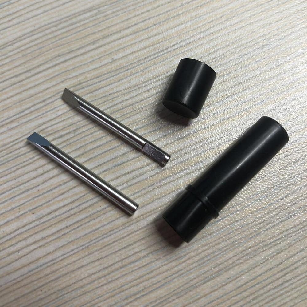 Bergeon 6899-T-160/100/250/50/200 Spare blades Plastic tube with 2 blades