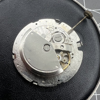 Shanghai Automatische mechanische Uhr R21 mit pr�zisem Uhrwerk, Made in China, stilvolles Design f�r Alltag und B�ro.