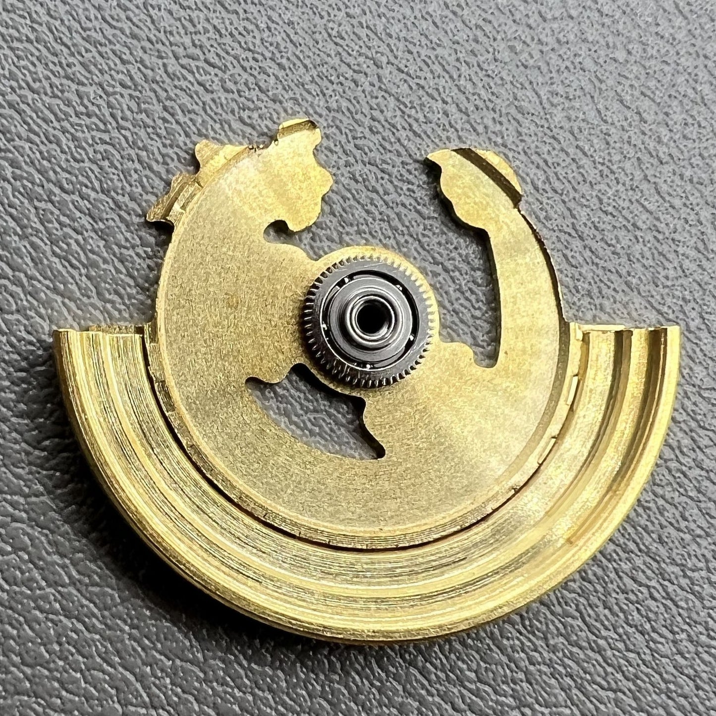 Golden Dragon engraved oscillating weight rotor for NH35 NH36 watch movement, enhancing Seiko-style automatic watches.