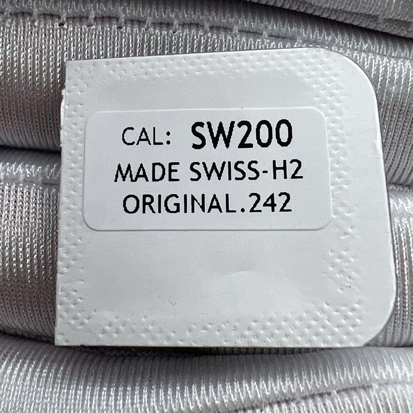 Free cannon pinion watch part compatible with SW200 movement for precise timekeeping.