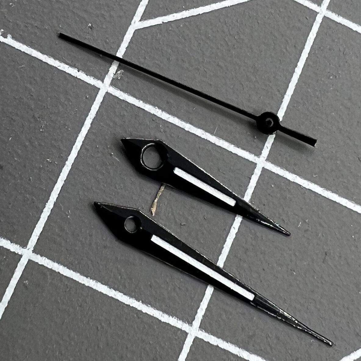 Schwarze Zierleiste, leuchtende Uhrzeiger für Miyota 2035 Uhr Quarzwerk P1-H3-C48 