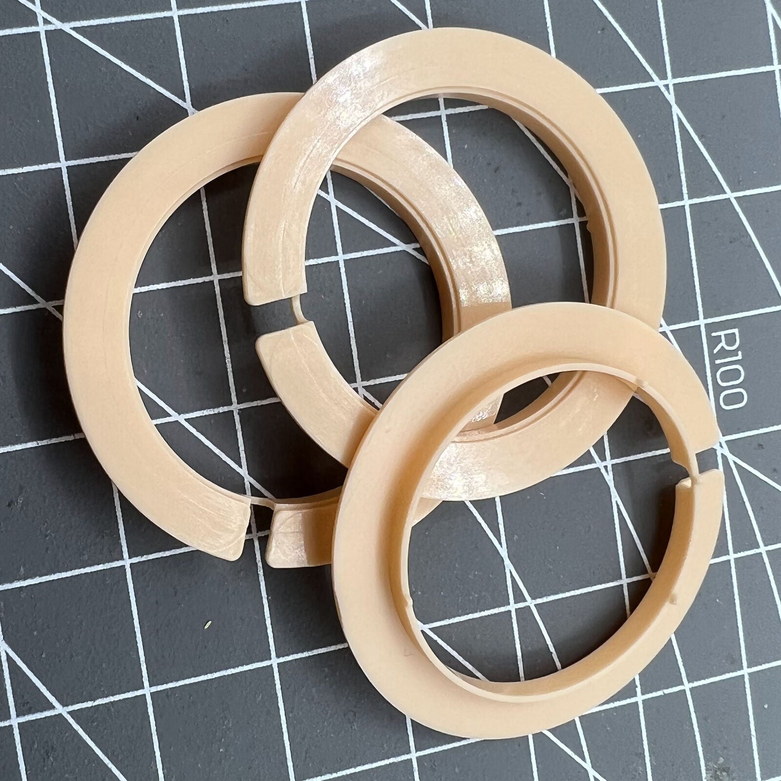 Watch case spacer ring for ETA955.112 Ronda 715 movement, precise fit and durable design.