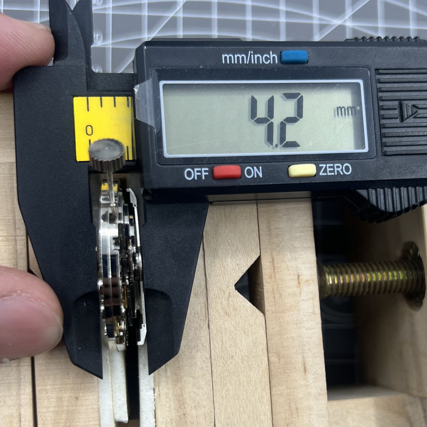 Dandong 8306 Automatisches Uhrwerk Silber Hohles Design mit 2 Zeigern