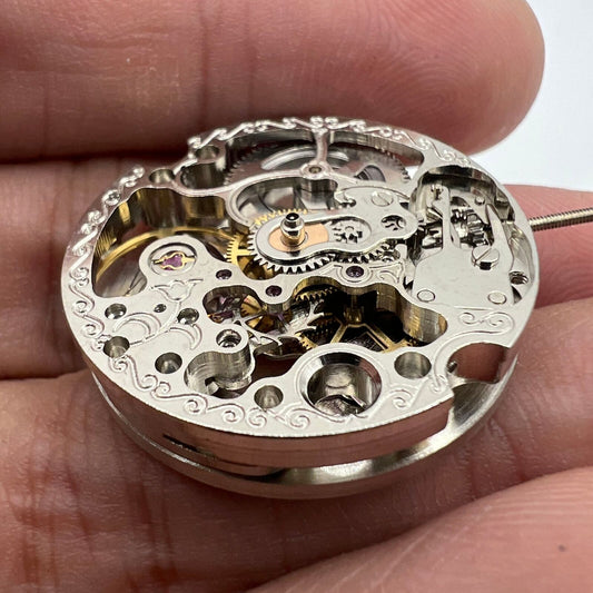 Mouvement mécanique automatique extra-large Silver Hollow 7120 