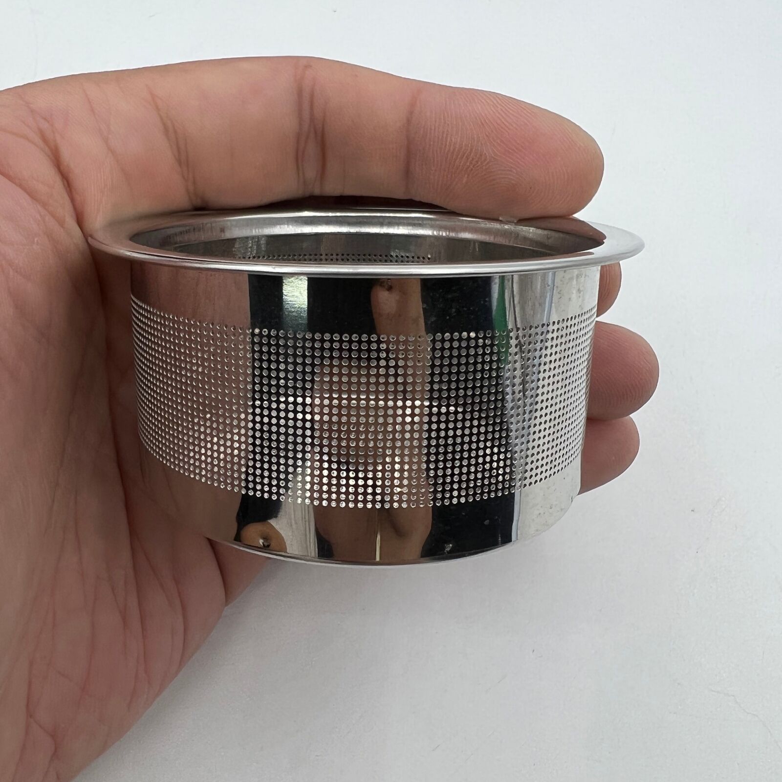 Benzine cup with basket tray by Benzine, 70x35mm, perfect for precise watch repair cleaning.