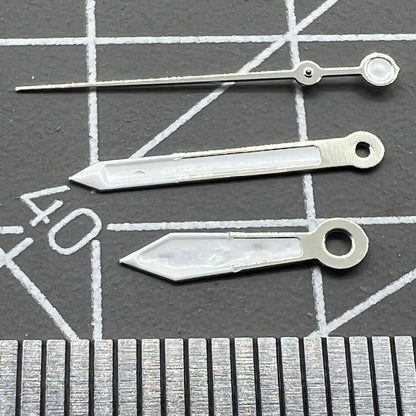 2er Set weiße Uhrenzeiger für Miyota 2035 Quarzwerk Trimmfassung neu