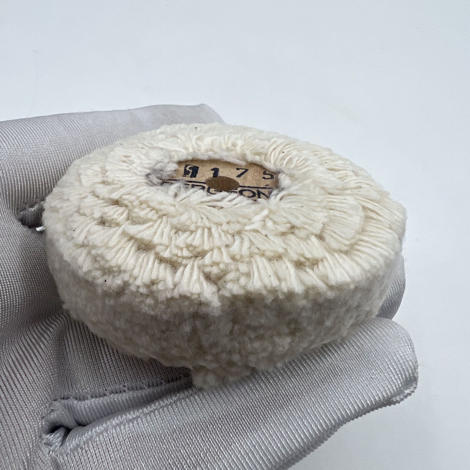 Bergeon 1175 cotton polishing wheel �60mm for precise watch accessory cleaning and finishing tasks.