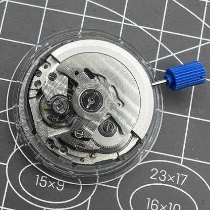 Automatisches NH34 GMT Uhrwerk mit schwarzer Scheibe arabische Zahlen Sekundenstopp