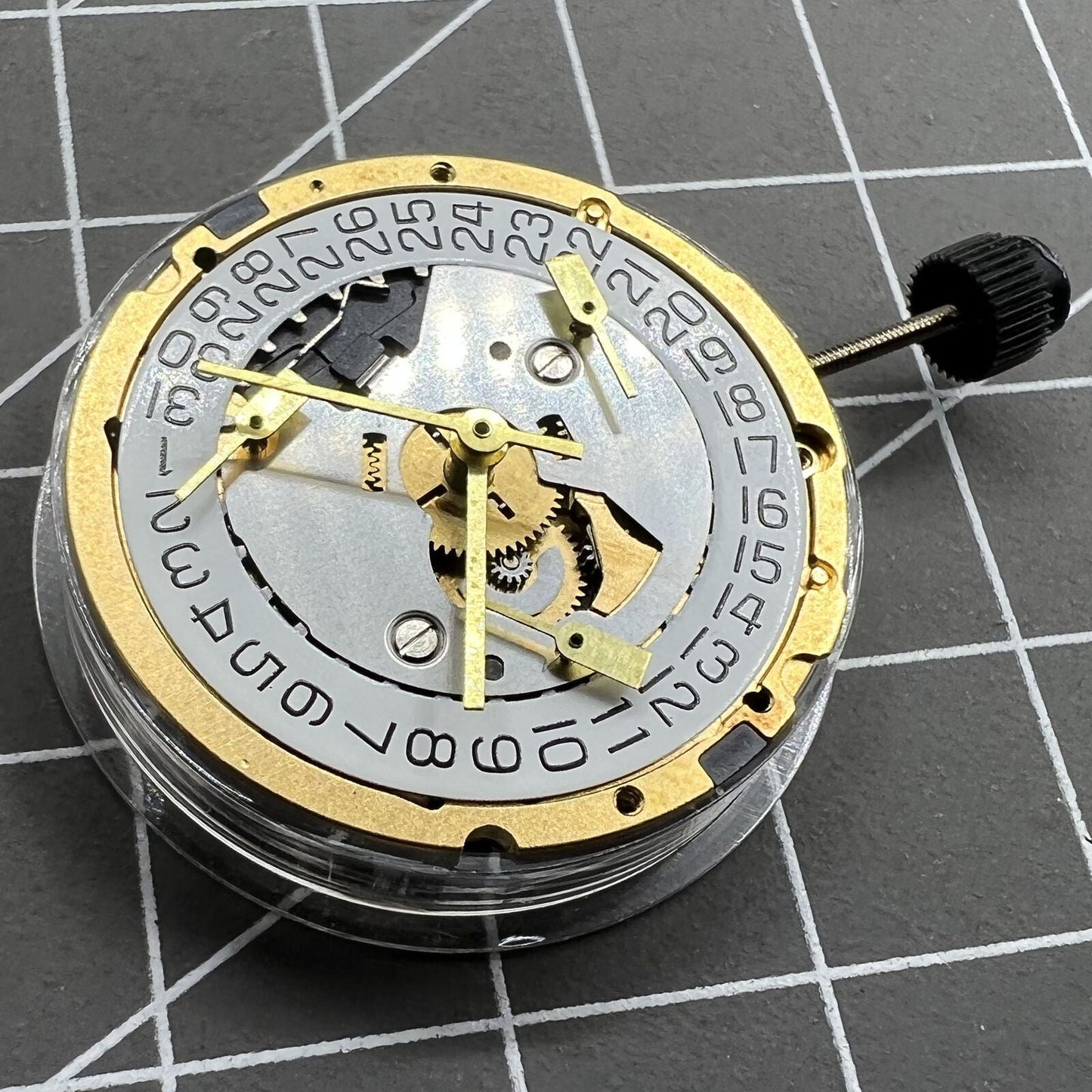Mouvement à quartz multifonctionnel <tc>ETA</tc> 251.471