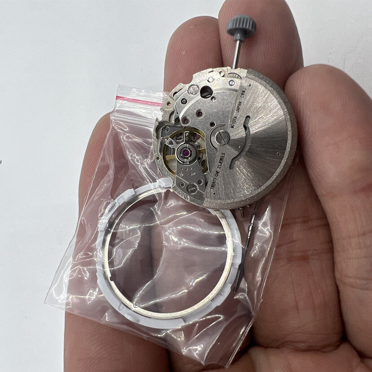 Genuine Japan Miyota Citizen 8200 automatic mechanical watch movement for men, silver finish.