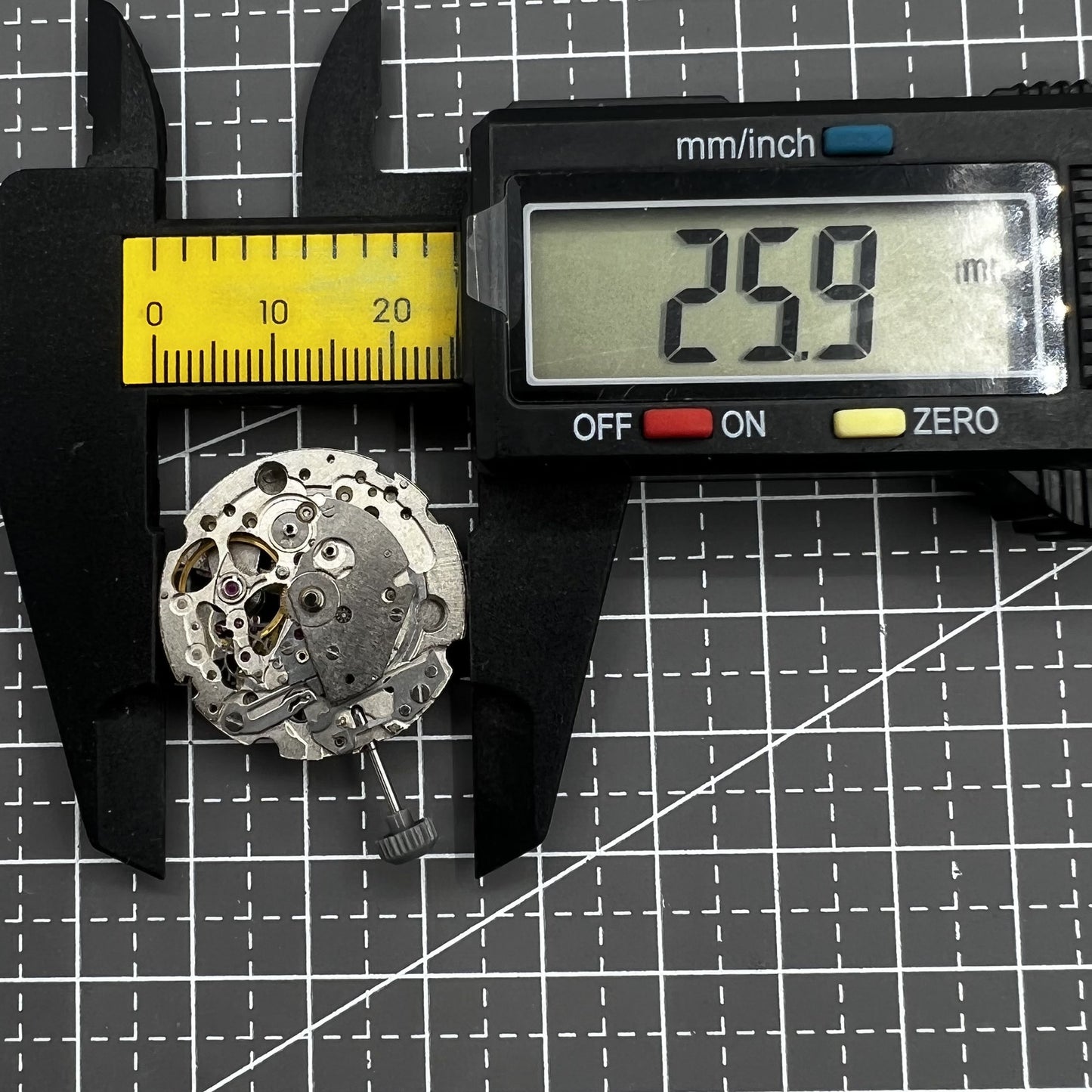 Miyota Citizen 82S5 silver plated automatic watch movement showcasing precise mechanical craftsmanship and reliable performance.