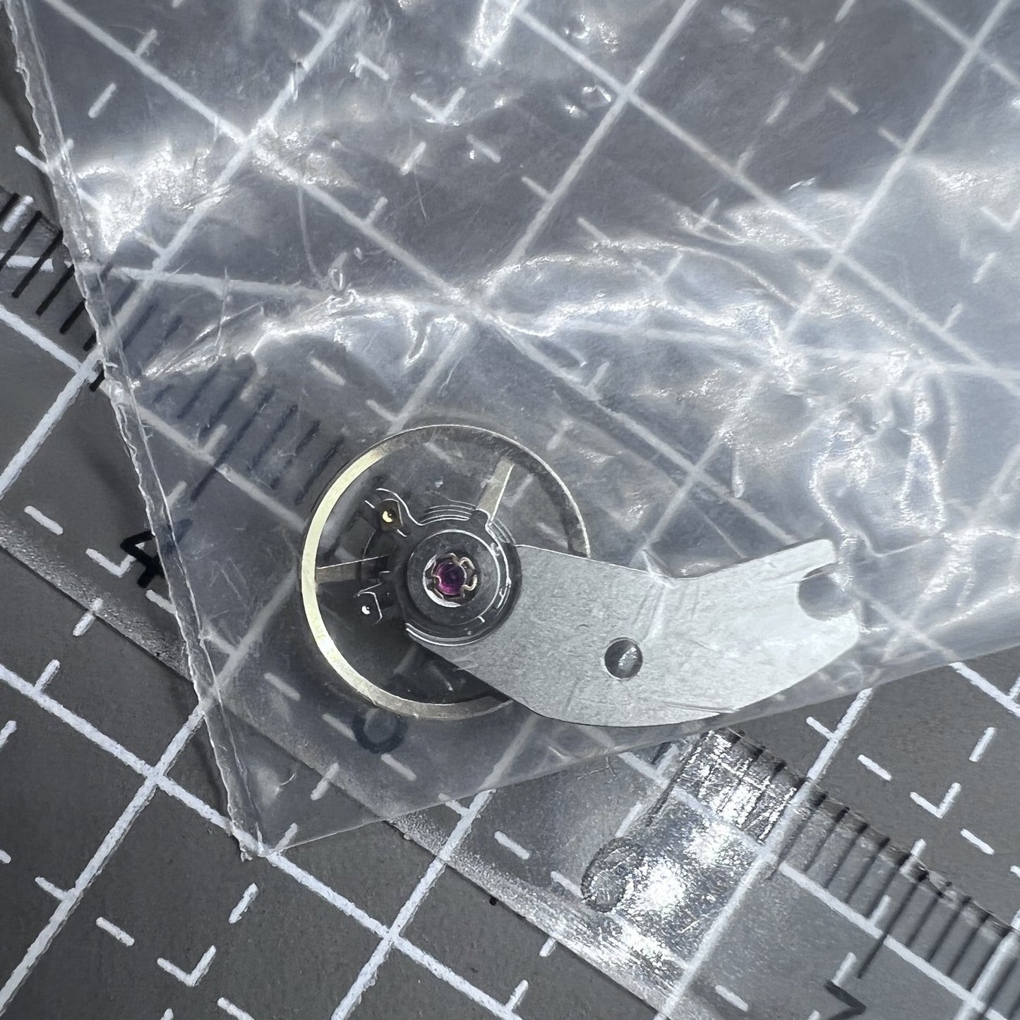 Balance Wheel Komplette Baugruppe mit Splint für ETA C01.211 Uhrwerk