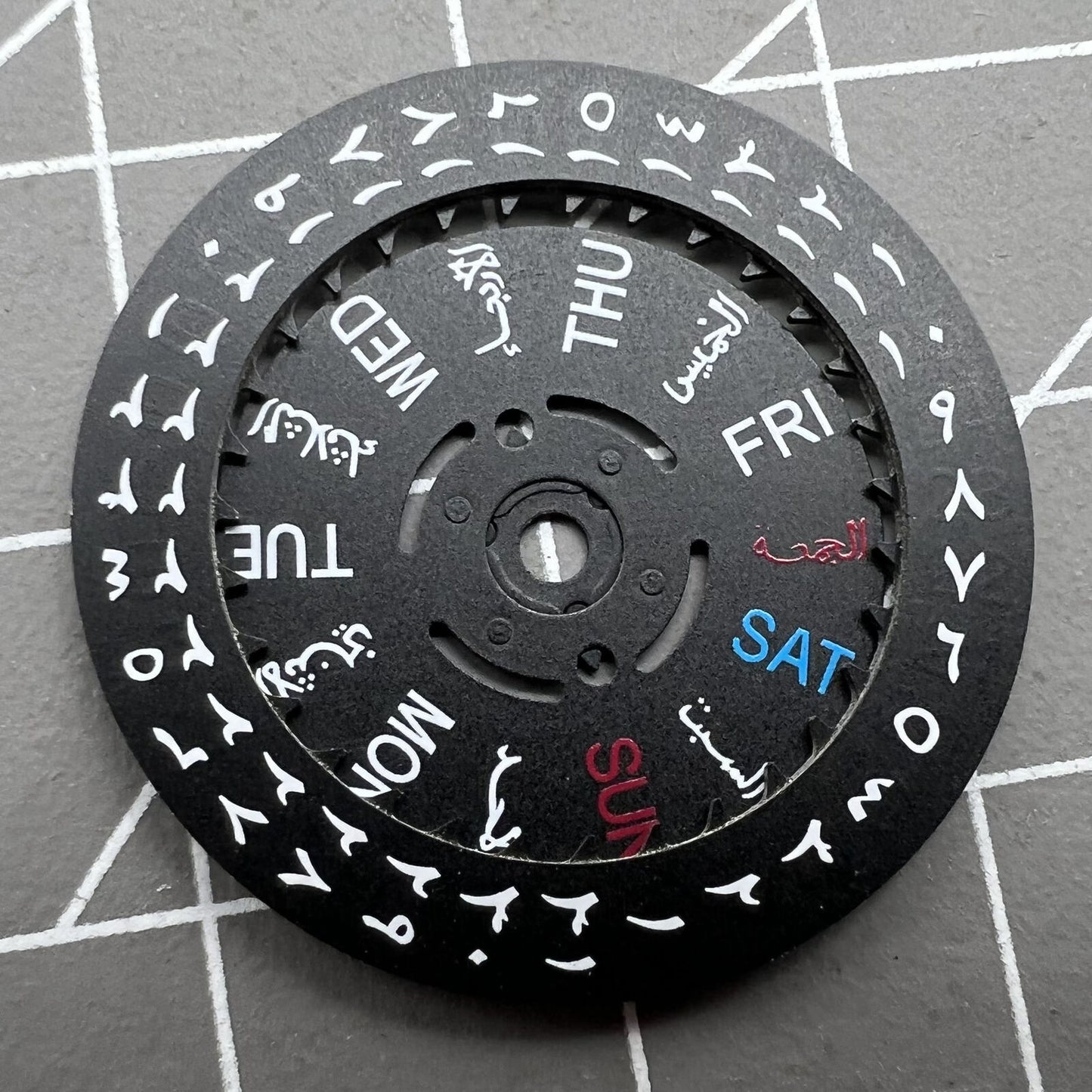 Arabic /English Font Black Date Disk Wheel Week Wheel for NH36 3/3.8 Movement