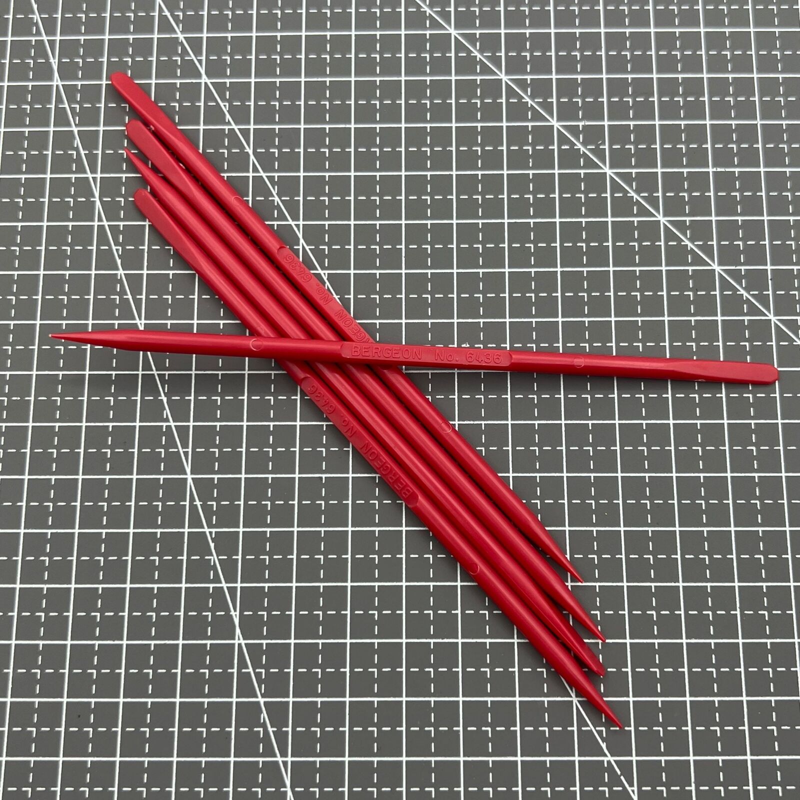 Set of 5 Bergeon 6436 polystyrene cleaning sticks for precise watch maintenance and delicate part cleaning