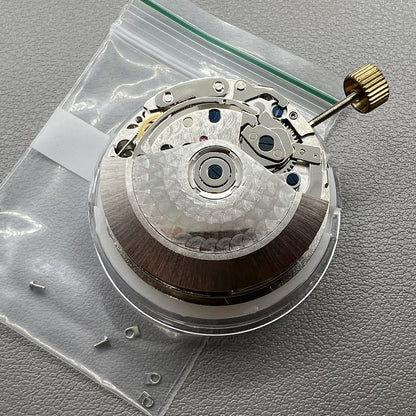 Chronograph watch accessory with ETA 7750 movement, white dial, single calendar at 6 o'clock, second hand at 9, precision timing.