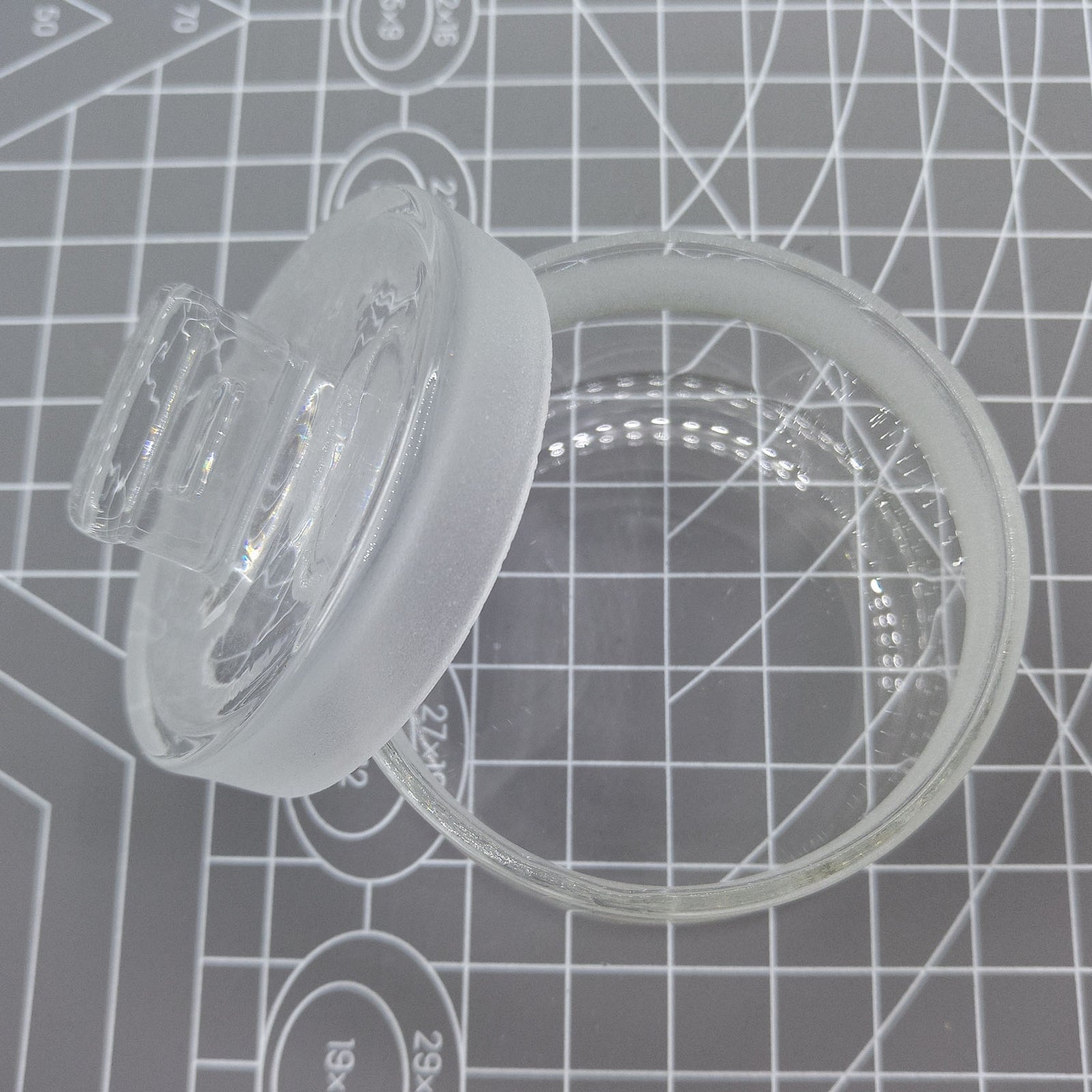 Benzine Oil Cup 60x30mm by Benzine, dust-free design, perfect for glass cylinder and Petri dish washing.