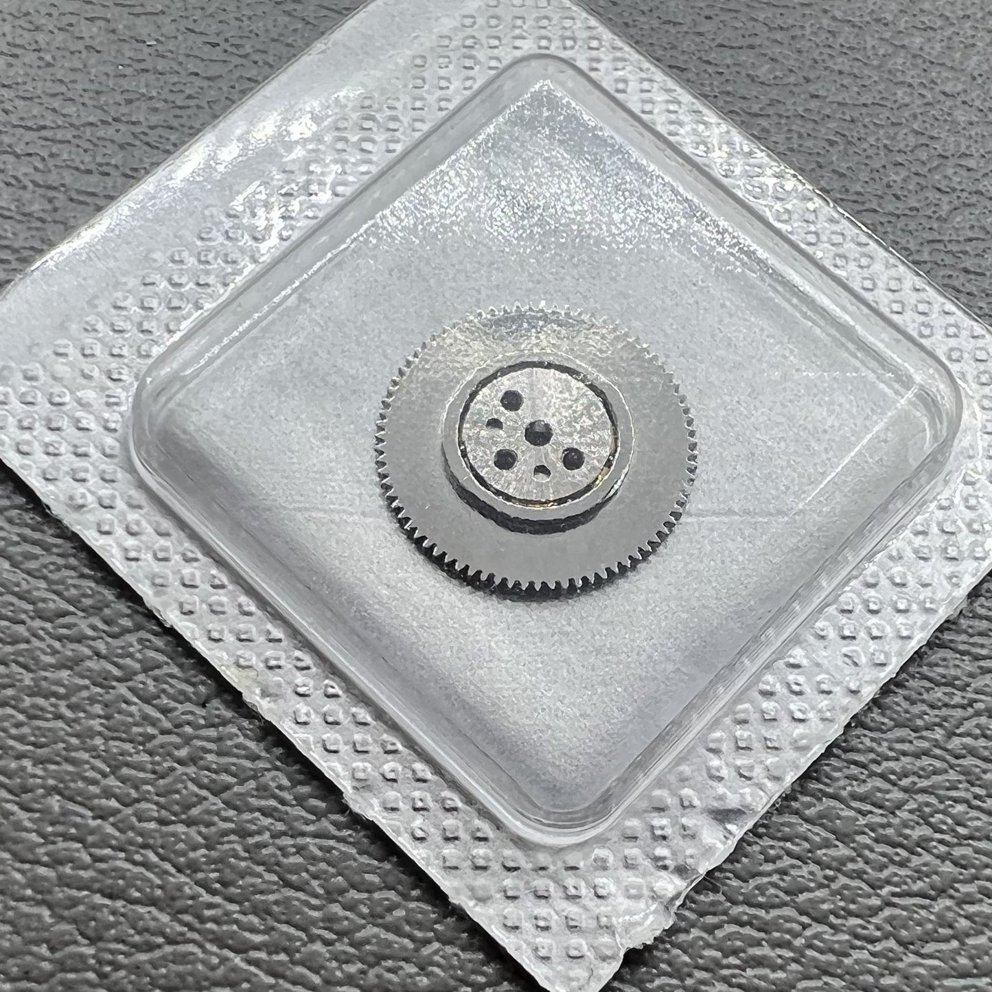 Ball bearing for Omega 2500 1120 rotor oscillating weight, ensuring smooth watch movement performance.