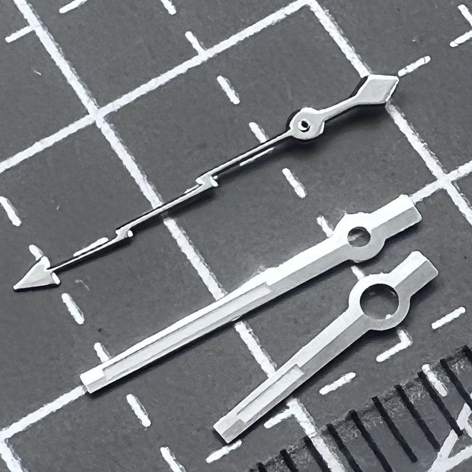 Silberne Zeiger 2er Pack f�r NH35/36 Uhrwerk, silberne Umrandung, spitze Form, hochwertige Uhrzubeh�r
