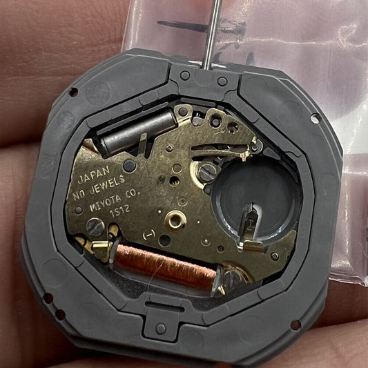 Quartz Miyota 1S12 movement with 3 hands and date at 3, reliable watch mechanism for precise timekeeping.