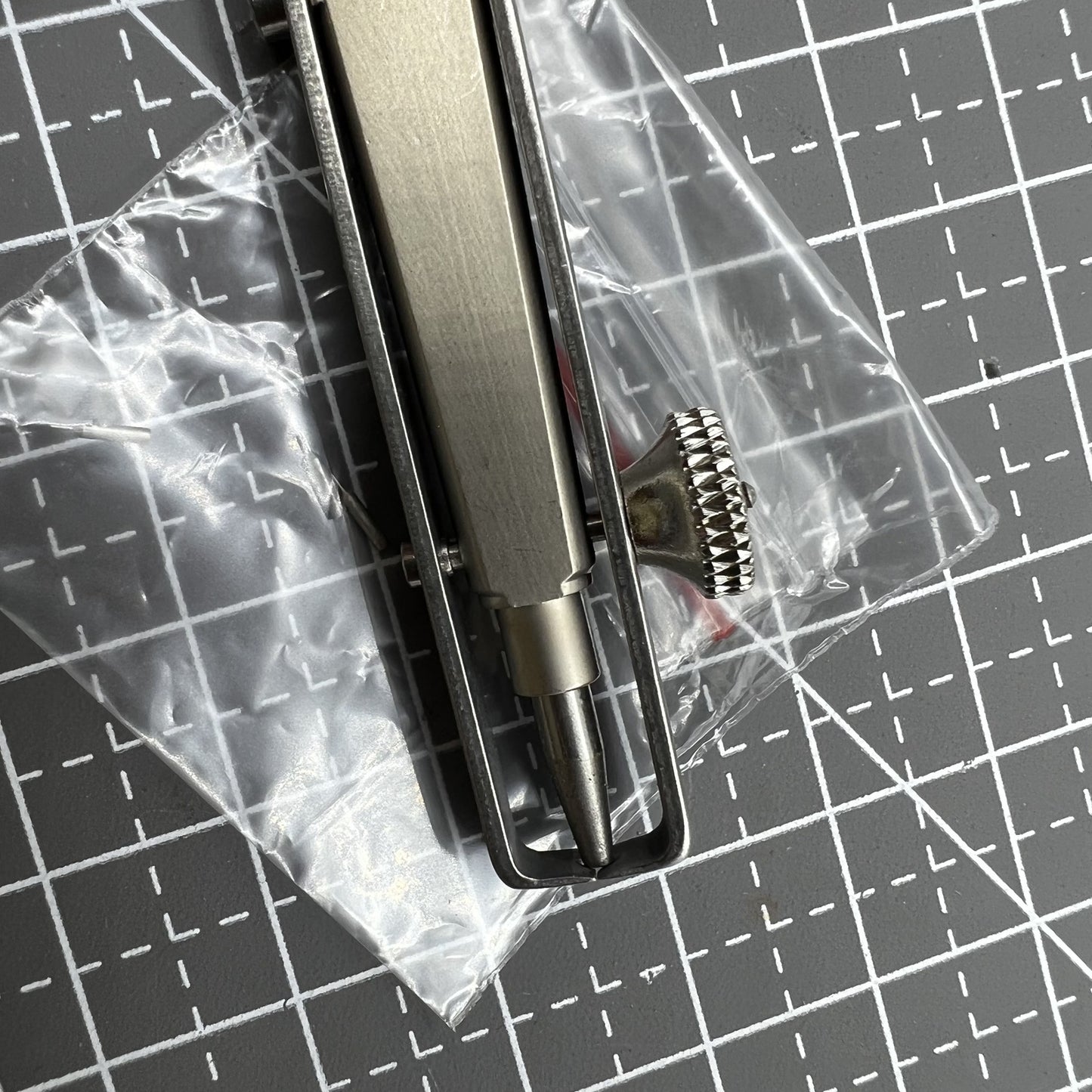 Uhrwerkzeug ETA 7750 Sekundenzeiger Abziehzange gro� for precise watch hand removal