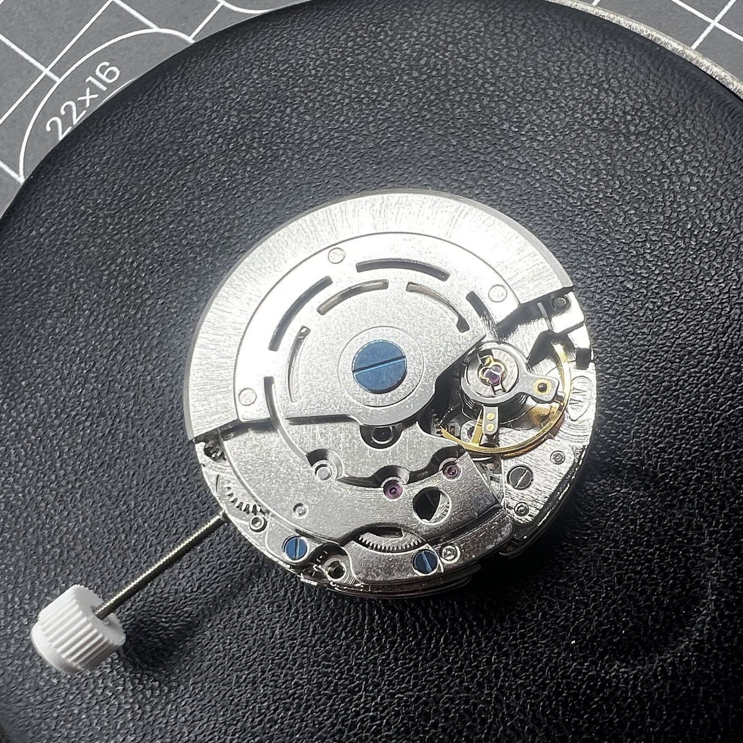 NN2813 automatic watch movement, mechanical precision, fits 8215 & 8200 models replacement.