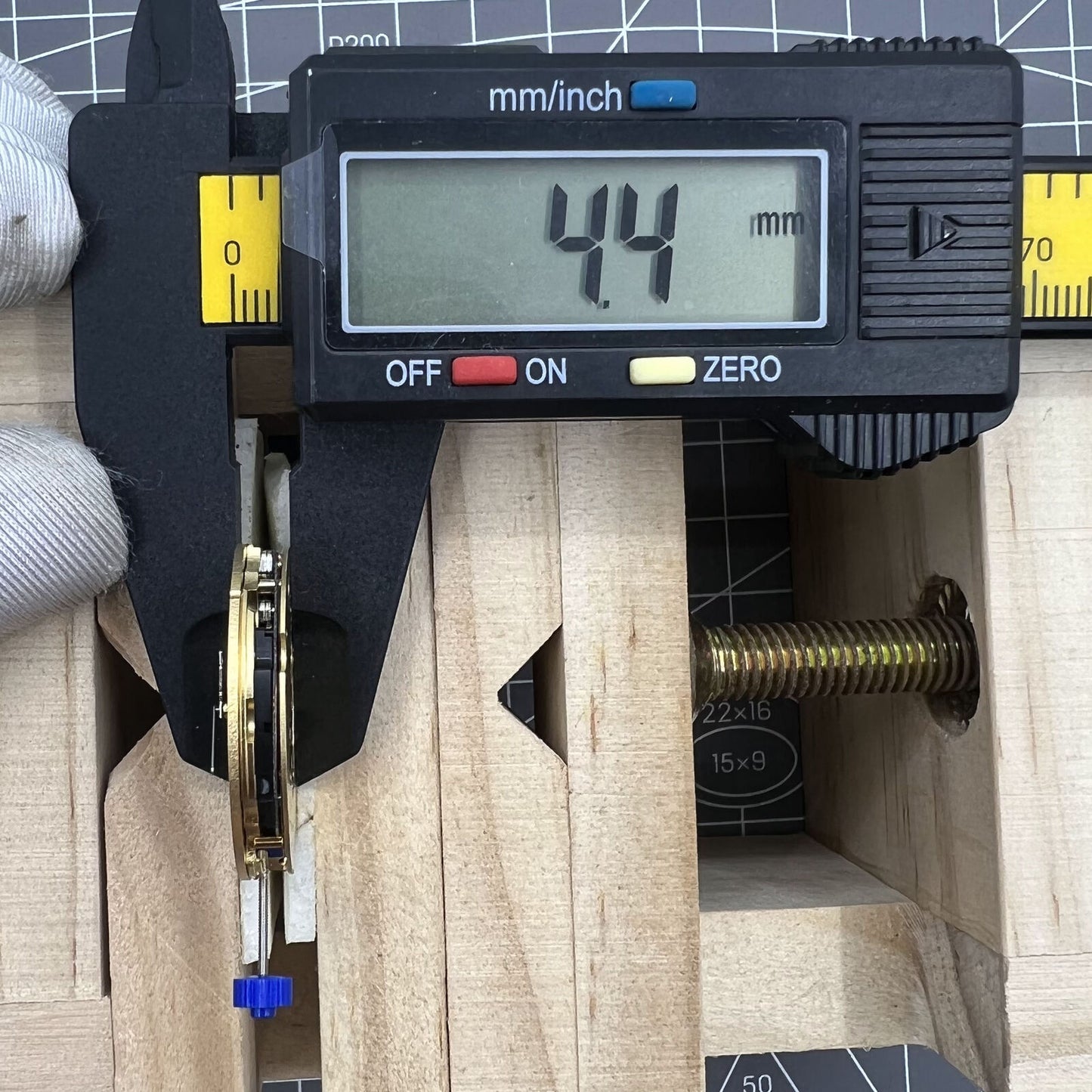 Swiss Made Ronda 5050C quartz watch movement, precise and reliable for quality watch accessories.