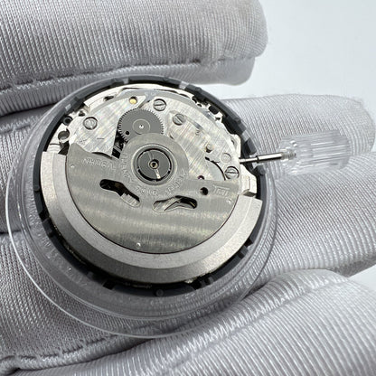 In Japan hergestelltes NH36-Automatikwerk mit arabischem Datum, Zifferblatt mit Krone bei 3,8/3,0