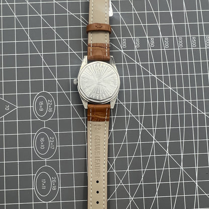 Chunlan 32mm manual mechanical watch with silver dial, 17-jewel movement, classic design for everyday wear.