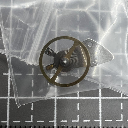 Ausgewogenes komplettes Silber-Hemmrad mit Splint für Miyota 8200 8215 Uhrwerk