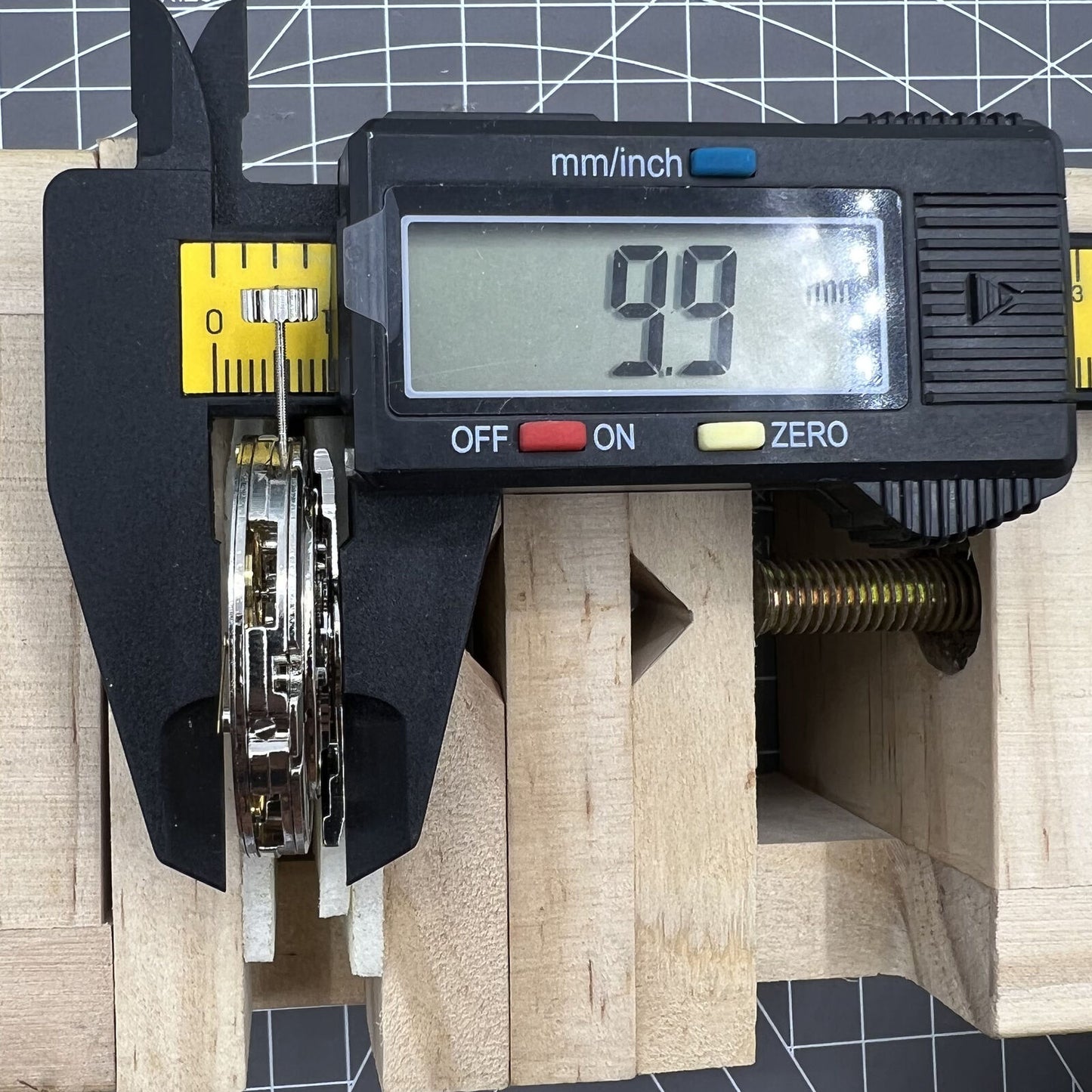 Double Balance Wheel wristwatch with Big D12 automatic movement, model TL3303, elegant design.