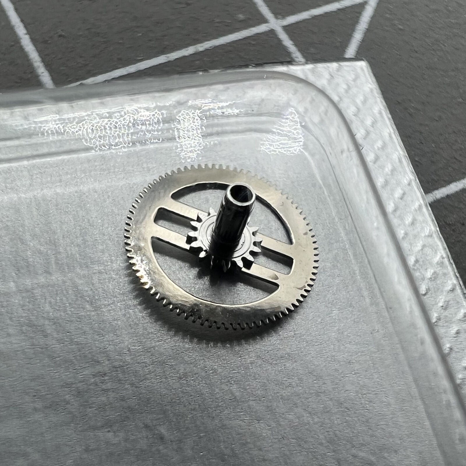 Cannon pinion with driving wheel set H1-H7 for ETA2824/2836 watch movement, precision fit.