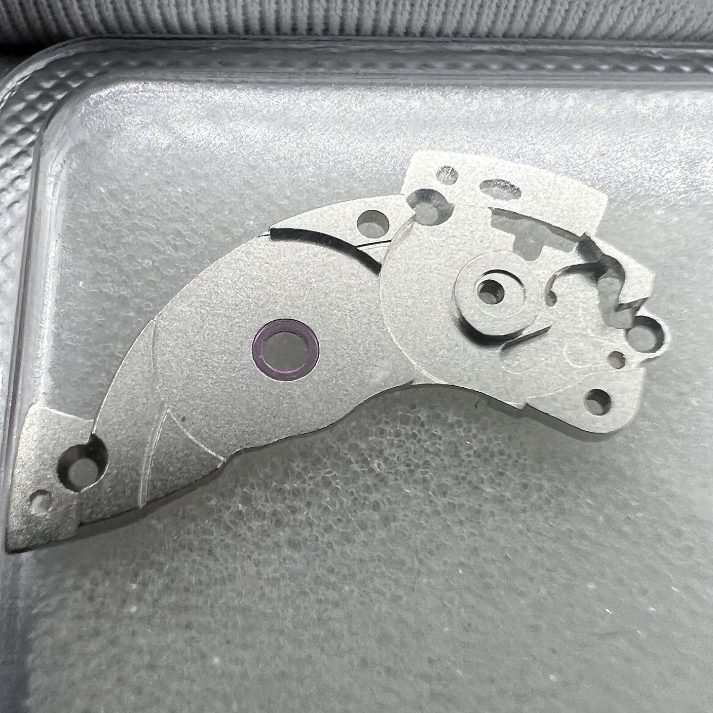 Ref.105 watch splint replacement, spare part for SW200 movement, precision fit for repairs