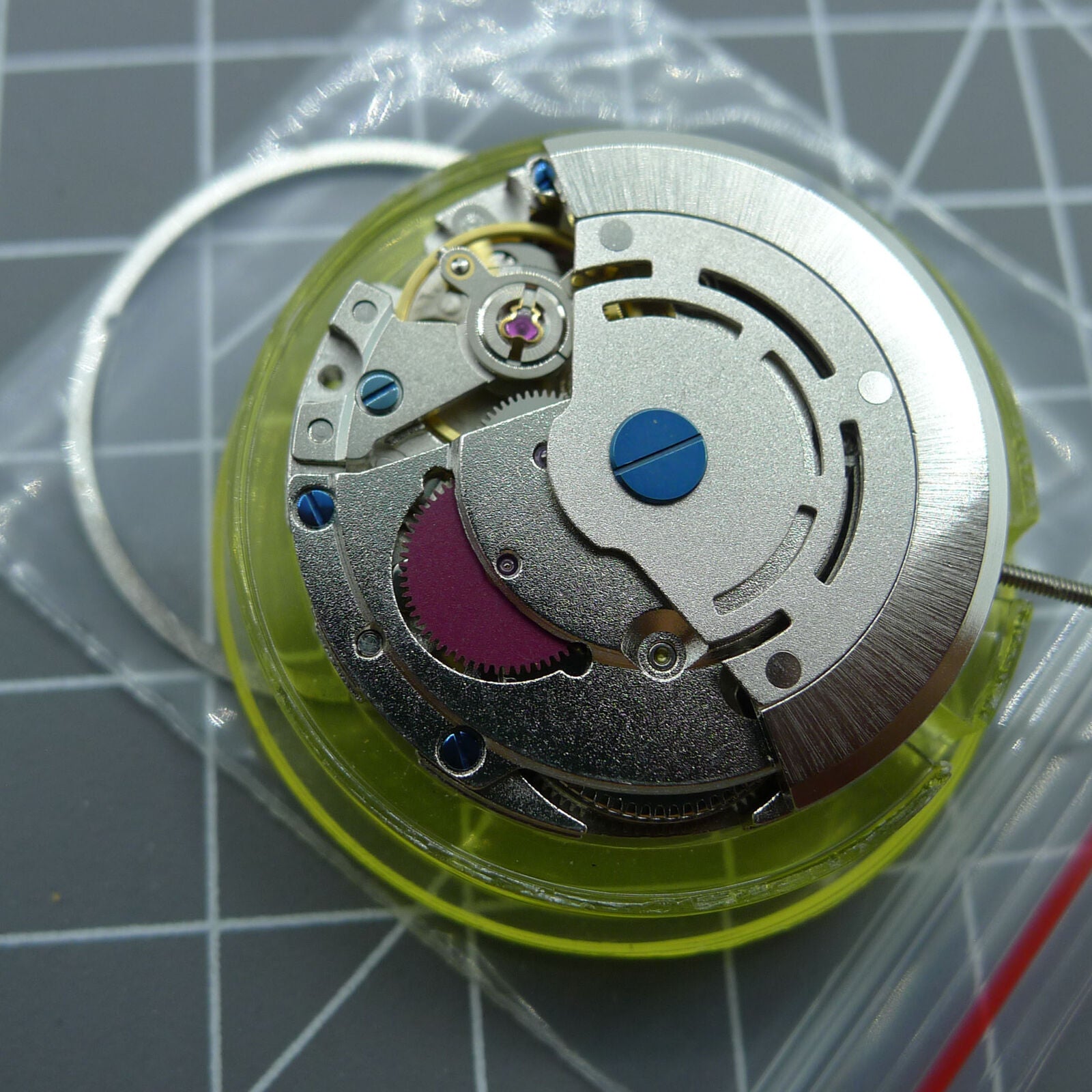 DG2813 silver automatic watch movement with 4 hands and adjustable 24-hour GMT