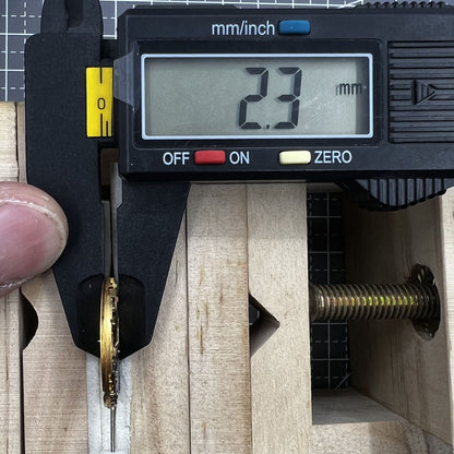 ETA255.461 Swiss Made quartz watch movement showing 3 hands and date at 4 o'clock, perfect for precise repairs.
