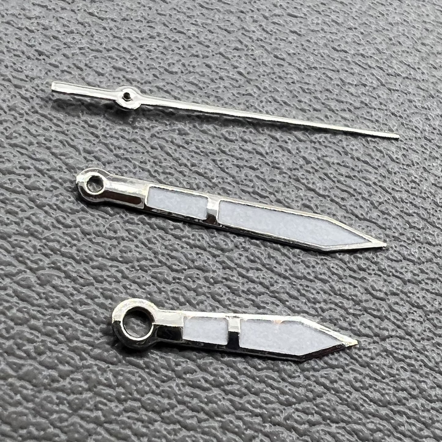Green luminescent watch hands with silver trim, 10x14x14mm, compatible with Ronda 515.