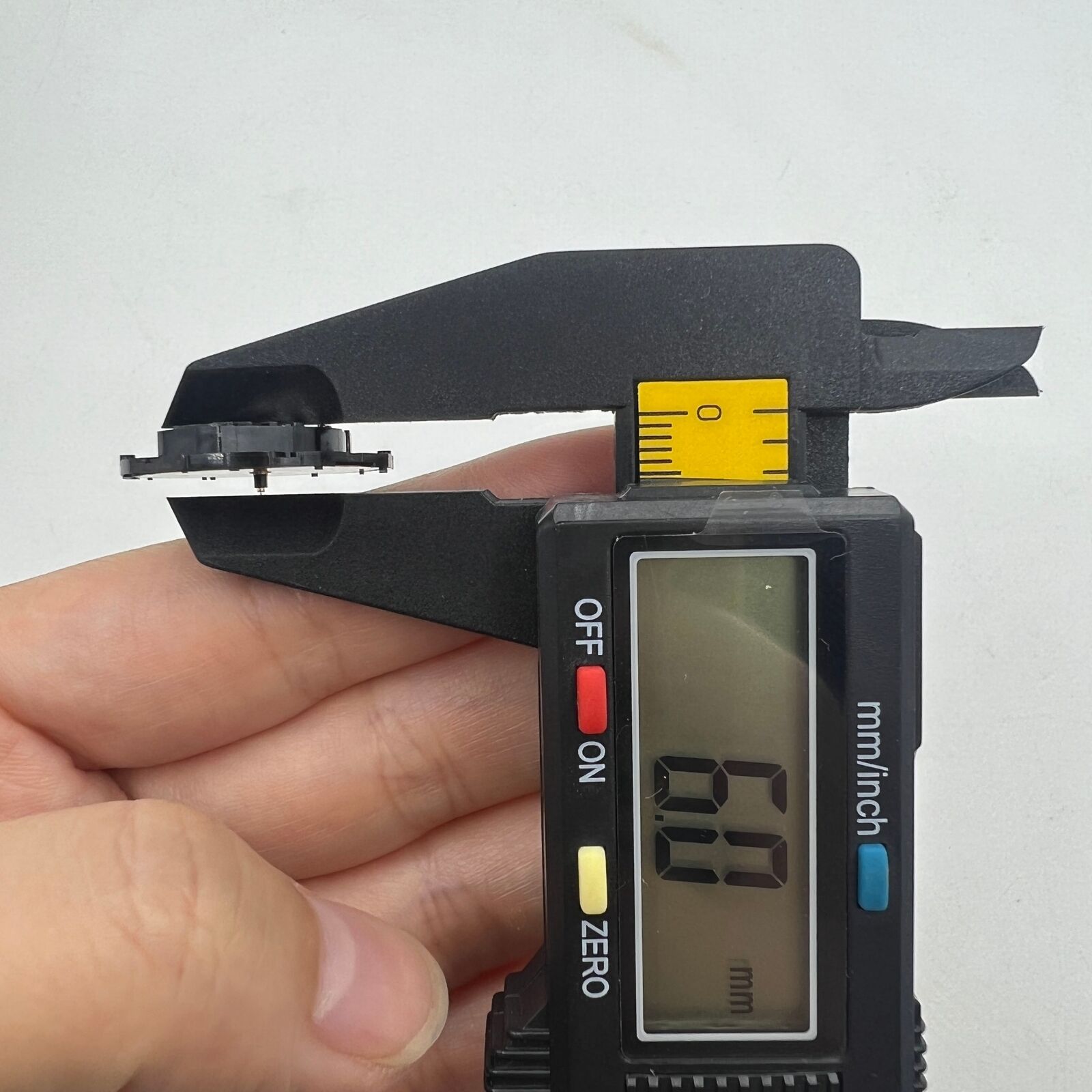 Hattori Epson TMI PC39 quartz watch movement, Japan-made, precise timekeeping for watch repairs.