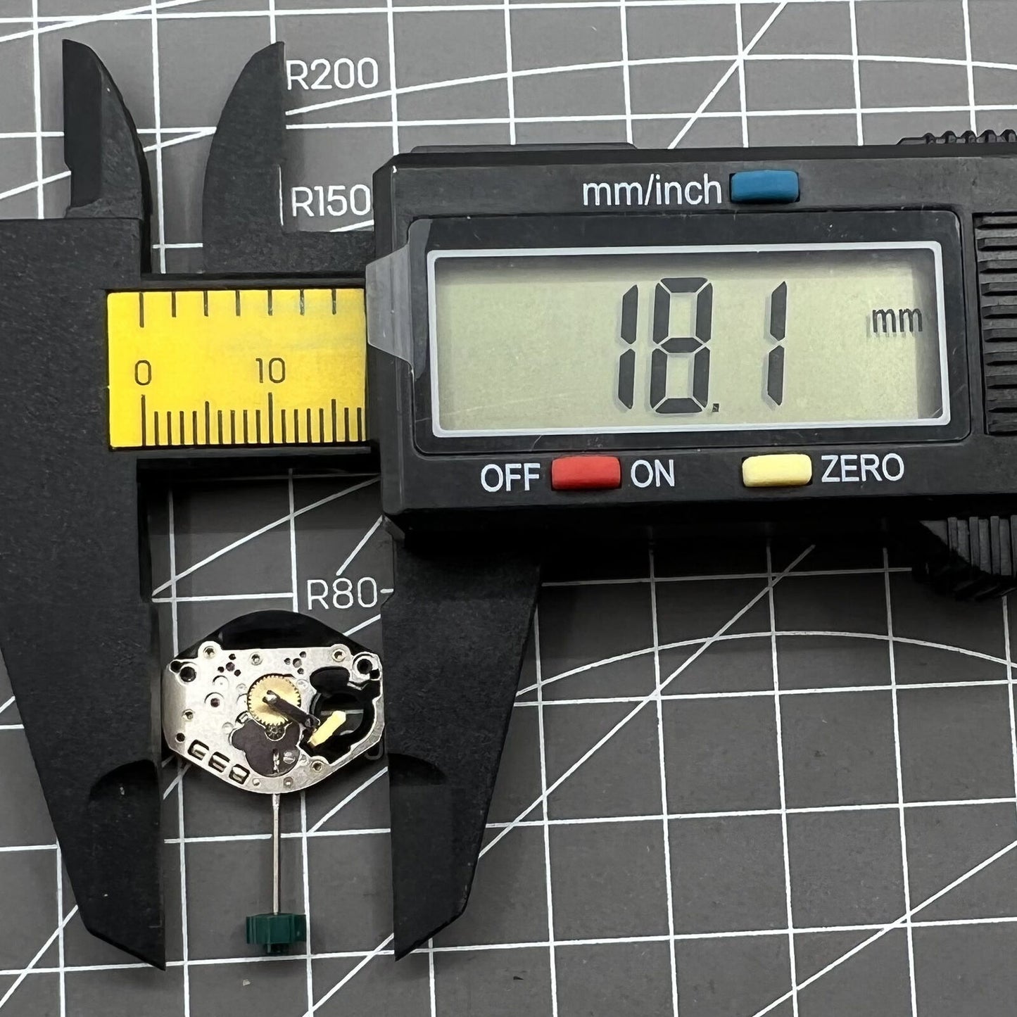 Swiss-made Ronda 1064 quartz watch movement for precise timekeeping, ideal for watch repairs and accessories.